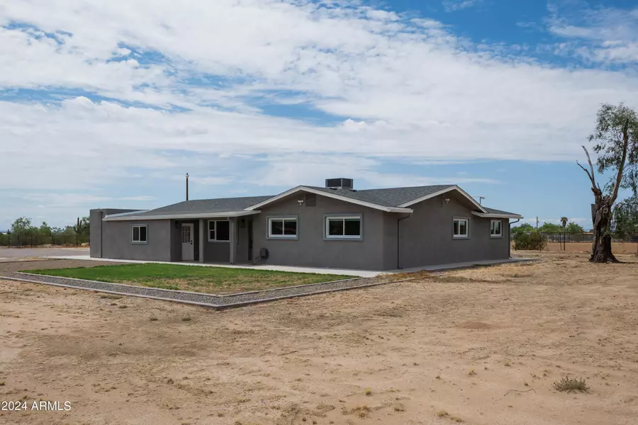 9484 N COX Road, Casa Grande, AZ 85194