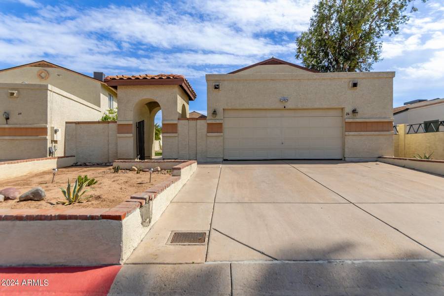 619 E JENSEN Street #24, Mesa, AZ 85203