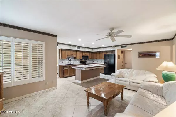 Scottsdale, AZ 85258,8145 E DEL LATON Drive