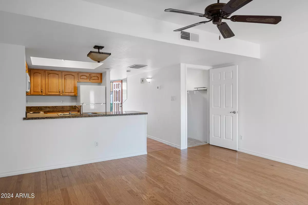 Tempe, AZ 85288,520 E WEBER Drive #26