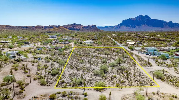 Apache Junction, AZ 85119,0 N Wolverine Pass Road #28