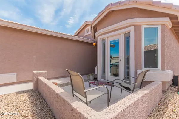 Chandler, AZ 85249,1383 E CHERRY HILLS Drive