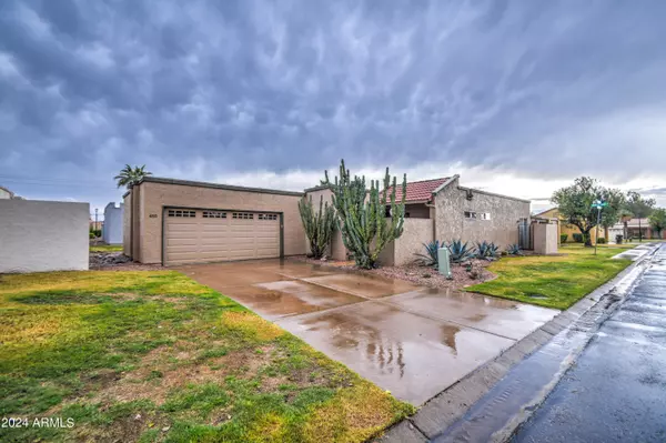 455 LEISURE WORLD --, Mesa, AZ 85206