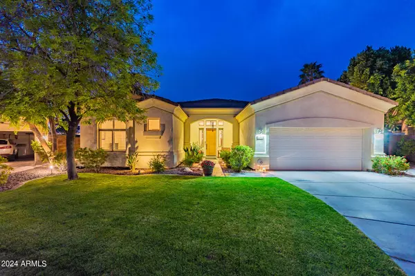 1146 E Tuckey Lane,  Phoenix,  AZ 85014