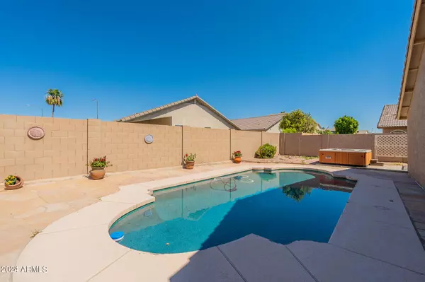 12936 W EARLL Drive, Avondale, AZ 85392