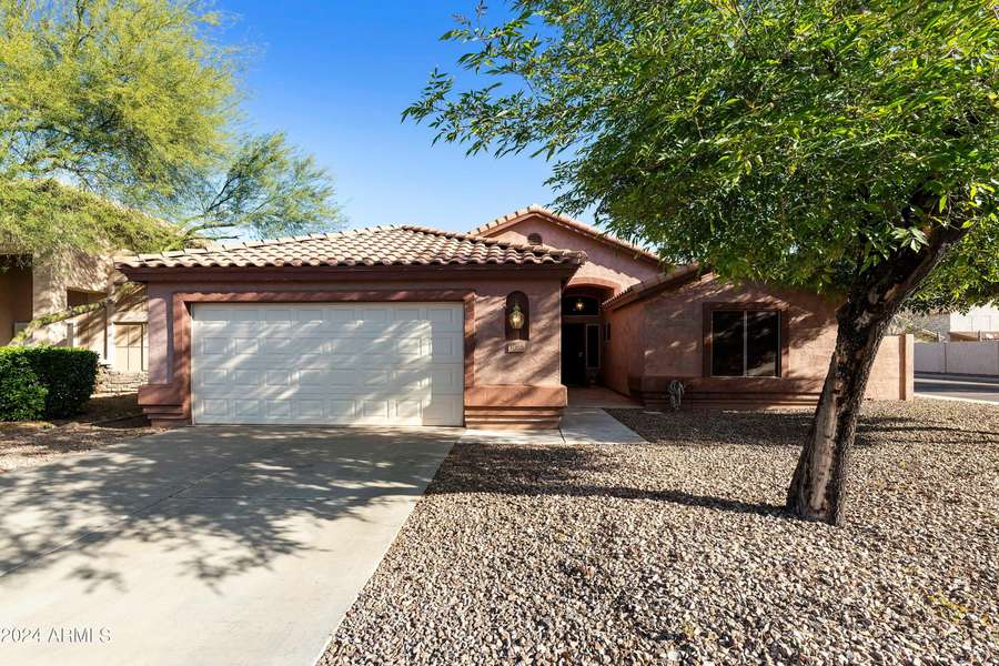 1088 E WINDSOR Drive, Gilbert, AZ 85296