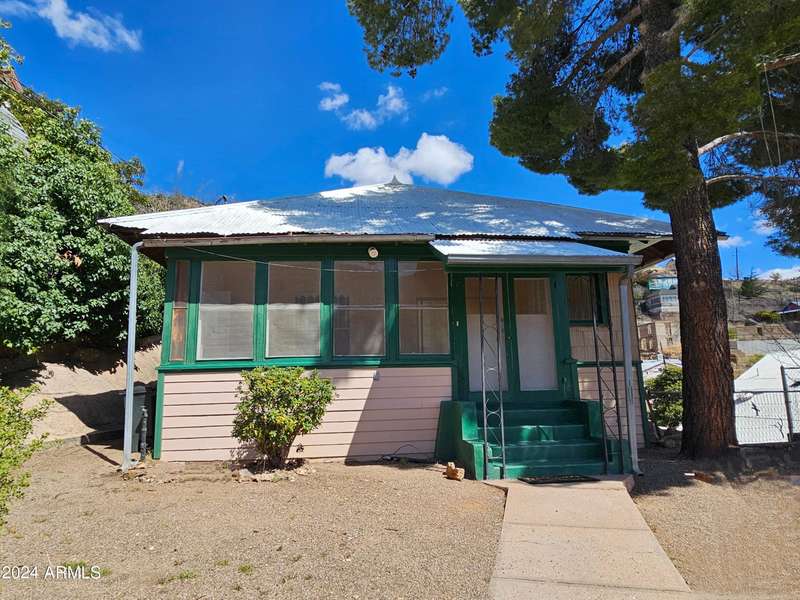 113 CLAWSON Avenue, Bisbee, AZ 85603