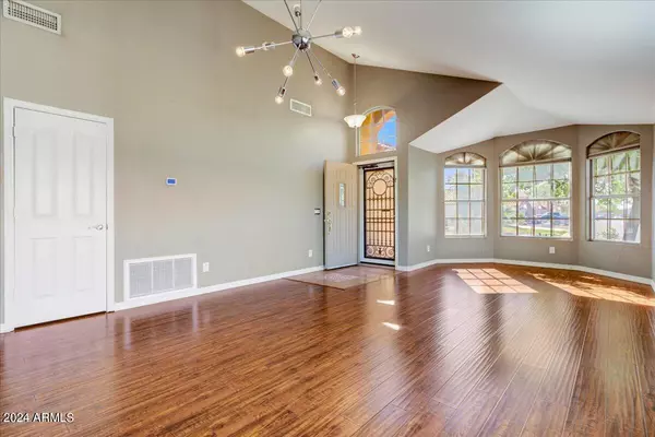 Mesa, AZ 85209,2011 S AVOCA --