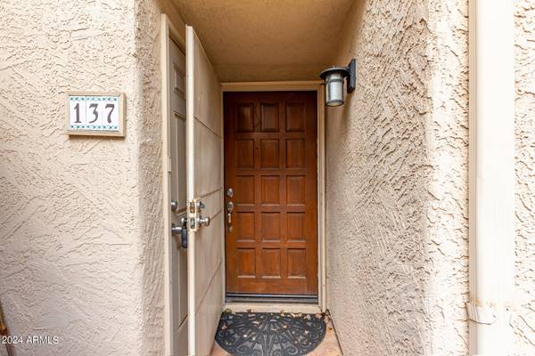 Paradise Valley, AZ 85253,10301 N 70TH Street #137