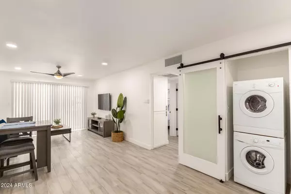 Scottsdale, AZ 85257,6721 E MCDOWELL Road #E322