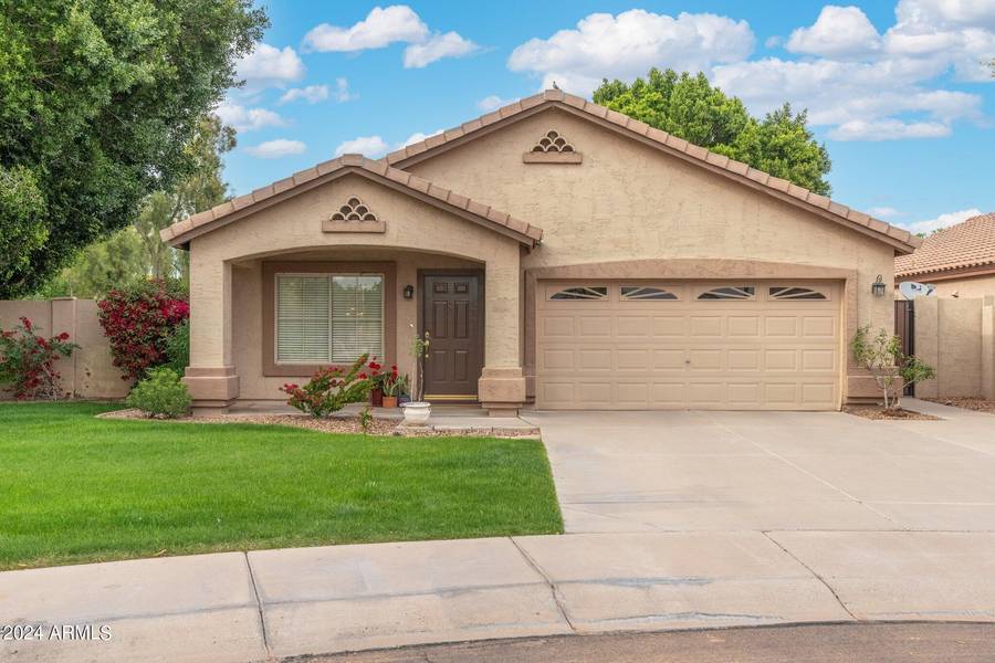 906 W CHILTON Avenue, Gilbert, AZ 85233