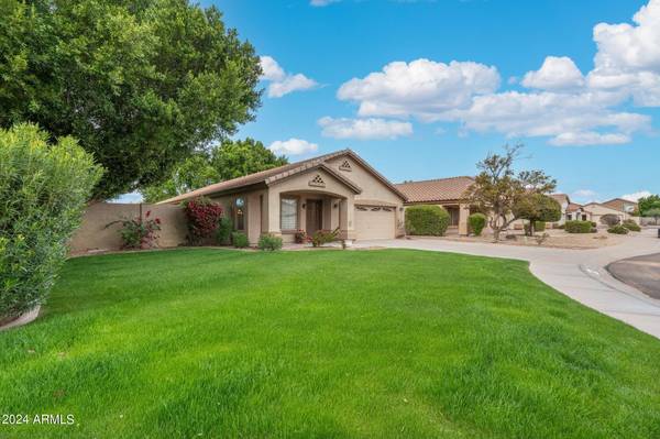 Gilbert, AZ 85233,906 W CHILTON Avenue