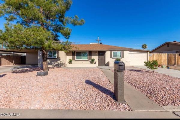 Phoenix, AZ 85051,2808 W LAWRENCE Lane