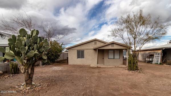 548 W DEWEY Avenue, Coolidge, AZ 85128