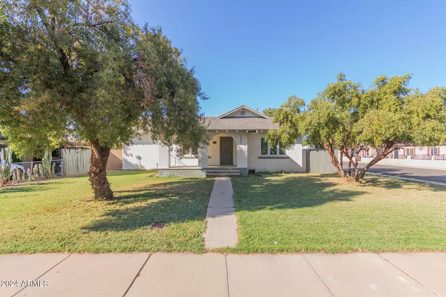 5834 W GARDENIA Avenue, Glendale, AZ 85301