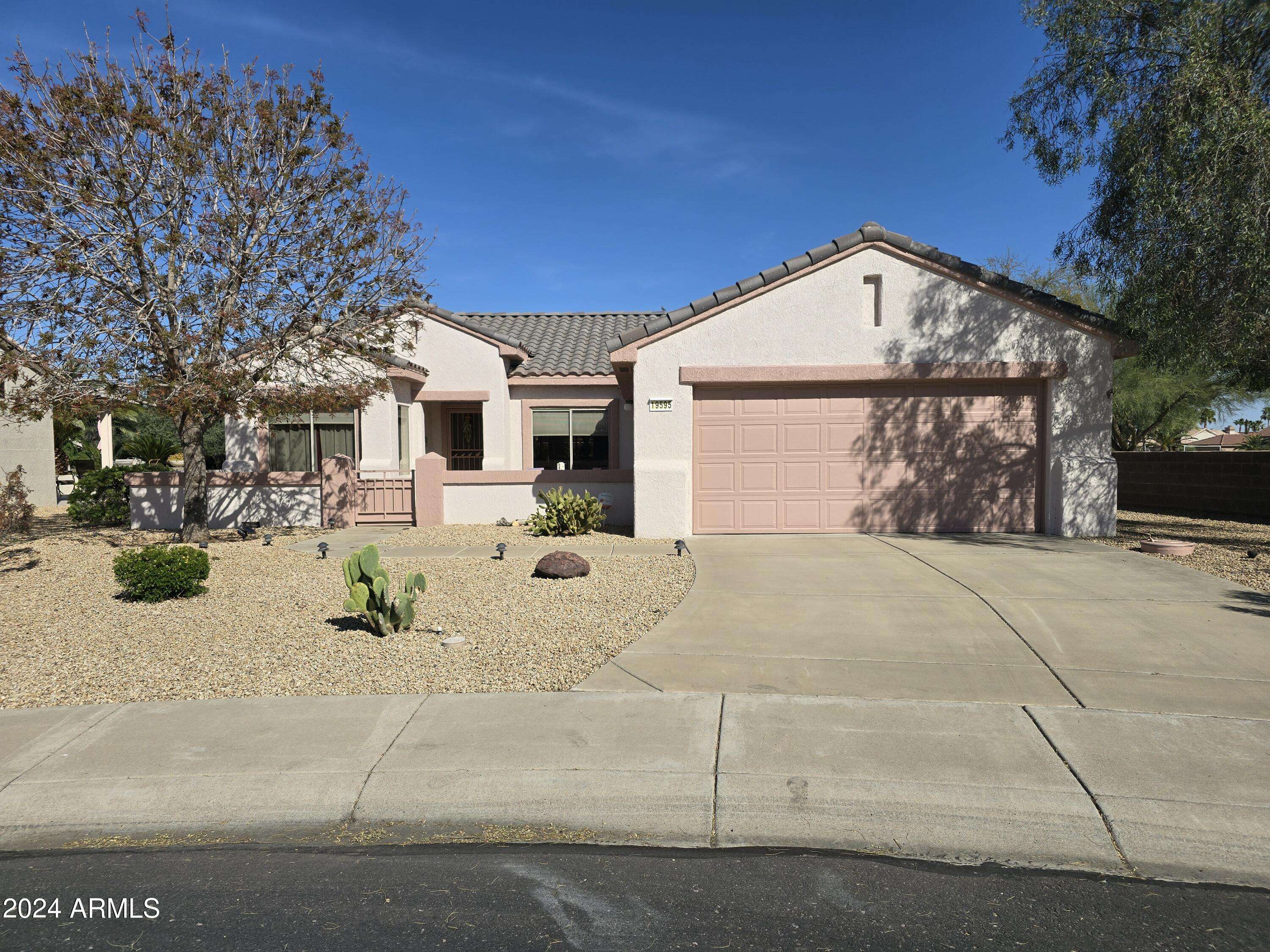 19595 N SUNBURST Way, Surprise, AZ 85374