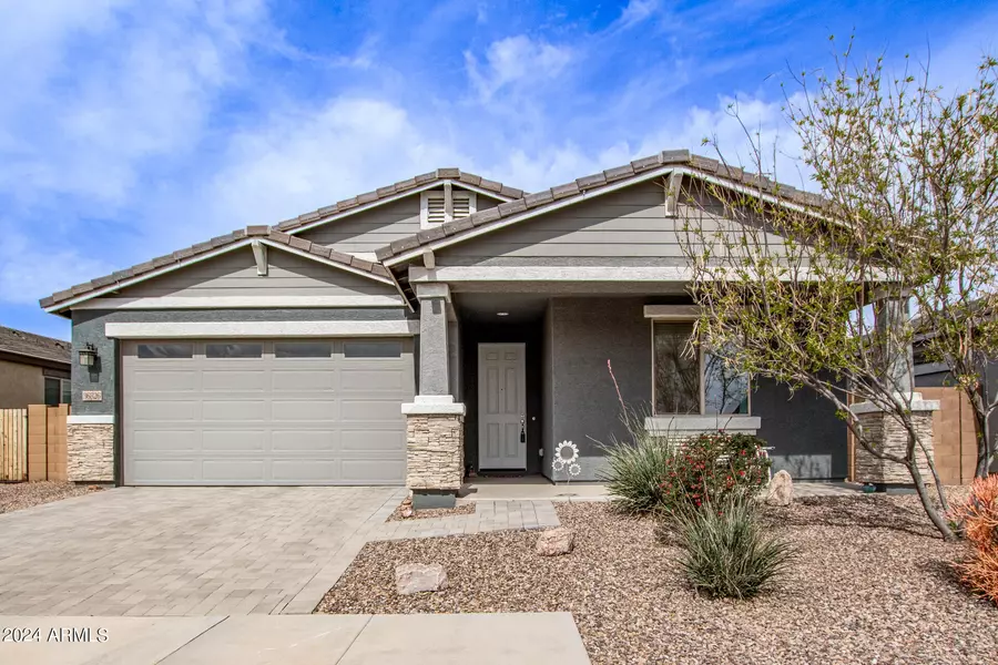 36826 N ROCKY MOUNTAIN Trail, San Tan Valley, AZ 85140