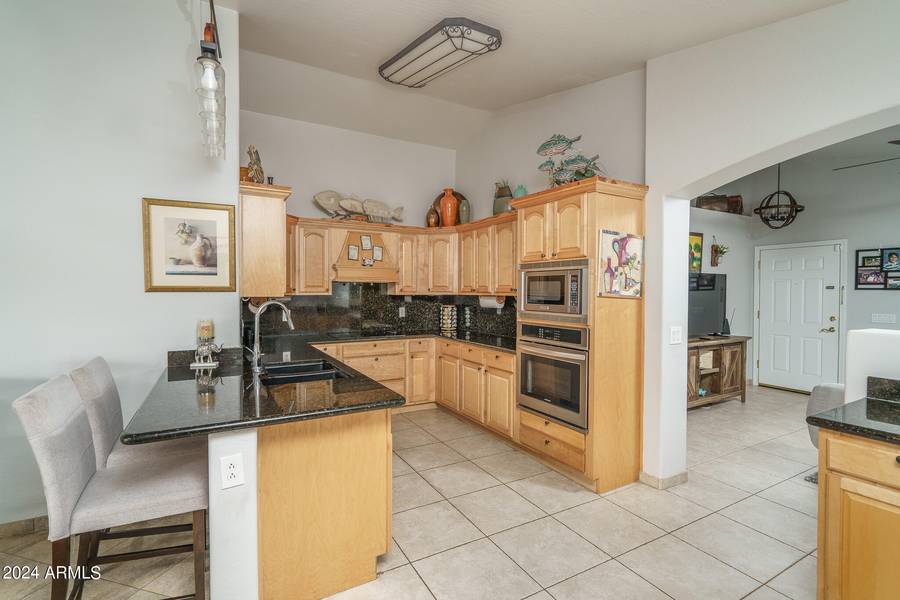 16582 W COTTONWOOD Street, Surprise, AZ 85388