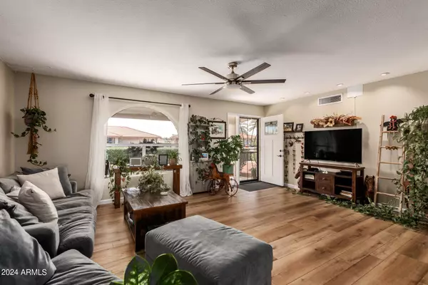 Mesa, AZ 85209,7812 E LINDNER Avenue