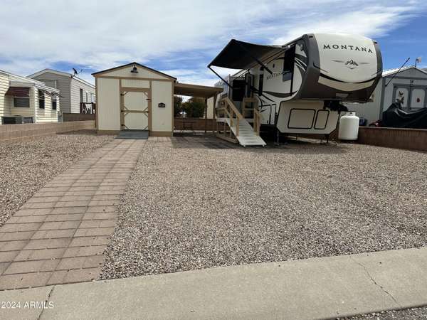 Benson, AZ 85602,1915 W CASA DEL RIO Drive #56