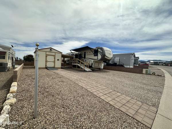 Benson, AZ 85602,1915 W CASA DEL RIO Drive #56