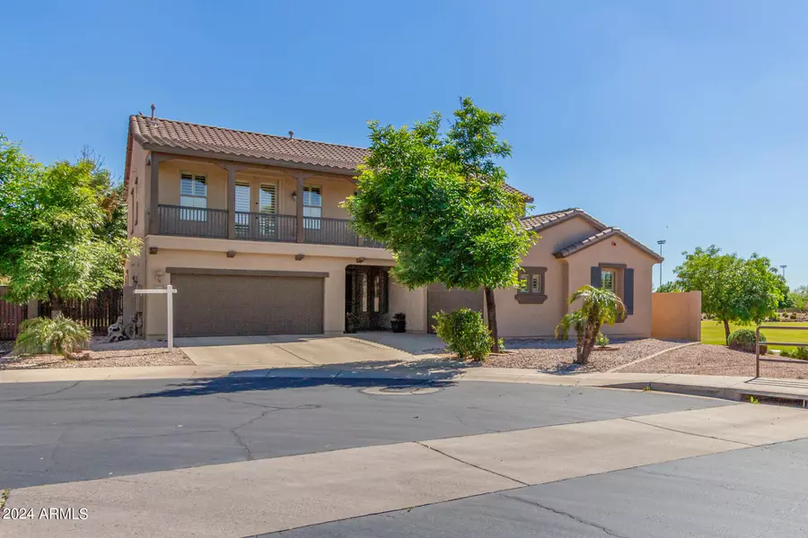 3305 E GRAND CANYON Drive, Chandler, AZ 85249