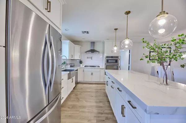 2849 E BERYL Avenue,  Phoenix,  AZ 85028