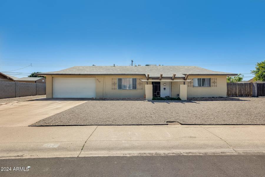 6319 W GEORGIA Avenue, Glendale, AZ 85301