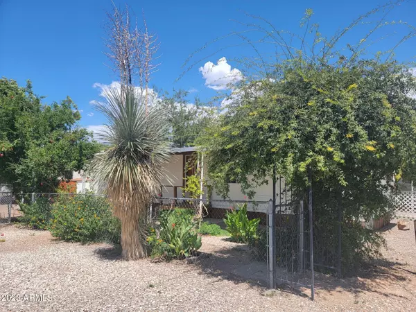 Benson, AZ 85602,260 S Land Avenue