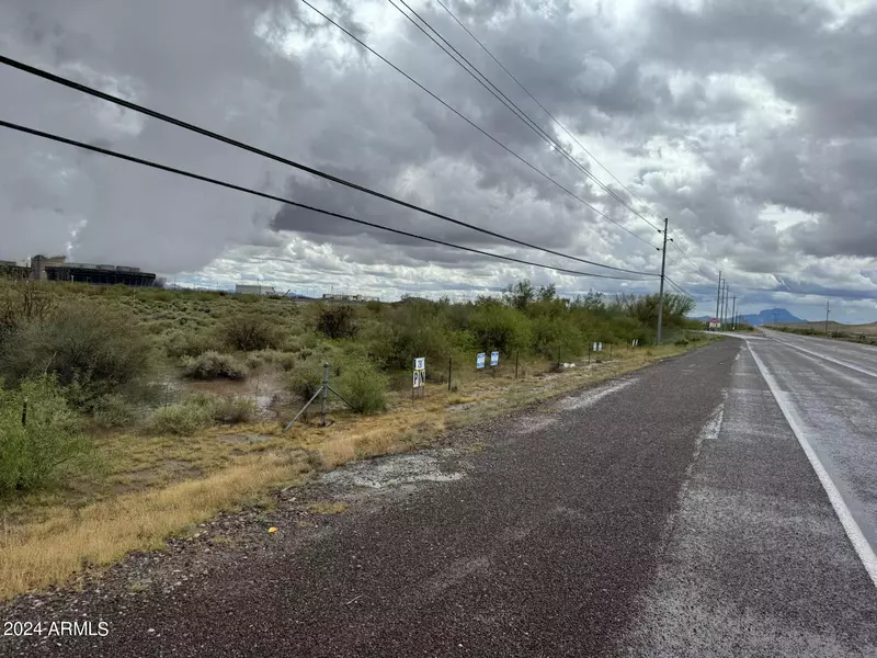 351 W Salome Highway #-/-/-, Tonopah, AZ 85354