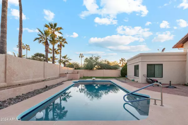 Scottsdale, AZ 85258,10645 E MISSION Lane