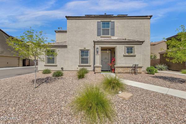 8230 W ILLINI Street, Phoenix, AZ 85043