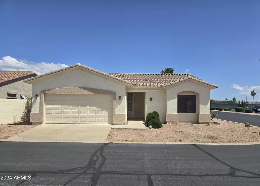 2101 S MERIDIAN Road #215, Apache Junction, AZ 85120