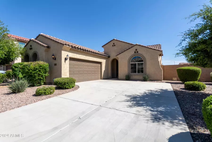 11035 E TOPAZ Avenue, Mesa, AZ 85212