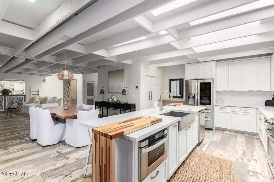 8088 E VIA DEL ARBOR Street, Scottsdale, AZ 85258