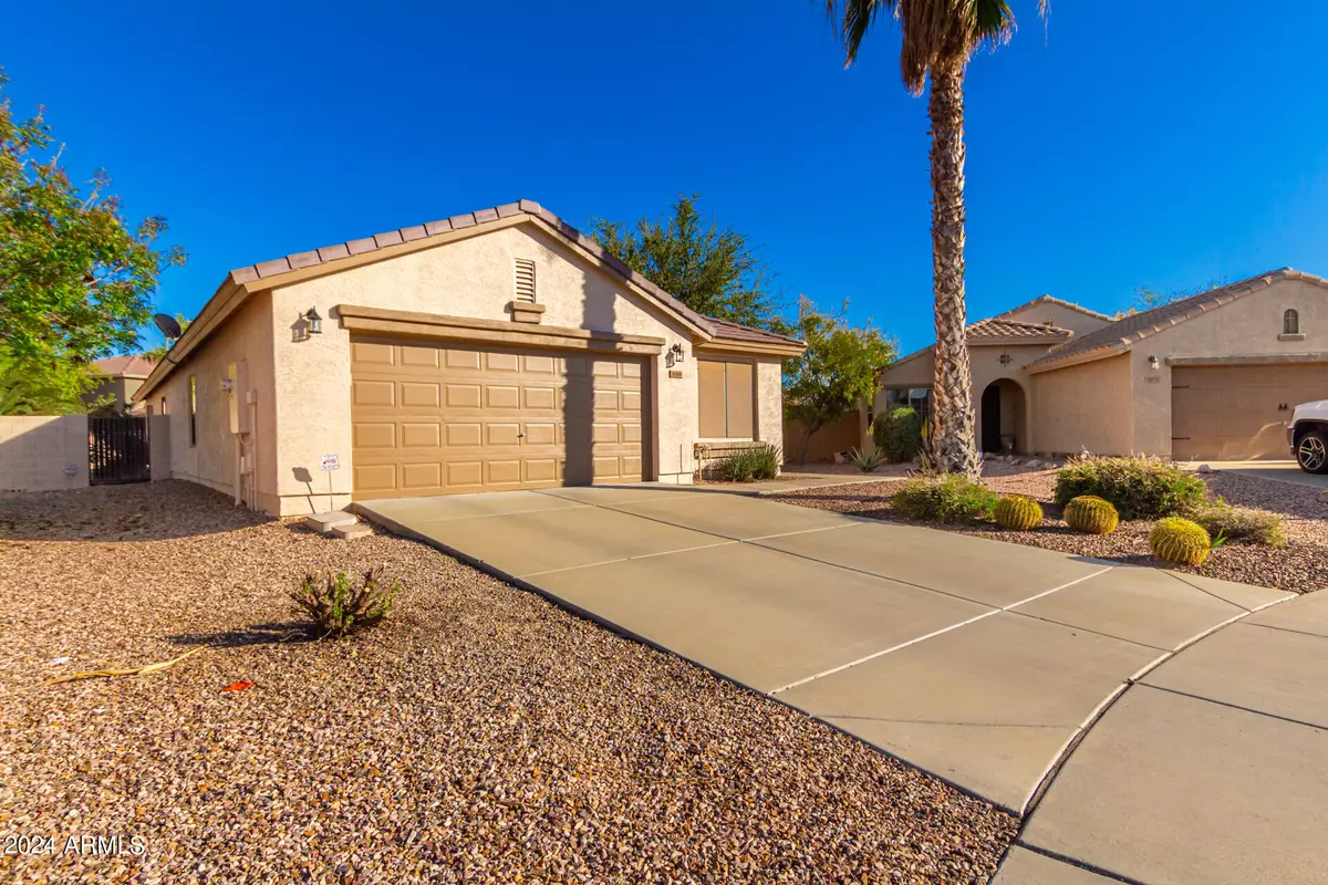 San Tan Valley, AZ 85143,859 W DESERT MOUNTAIN Drive