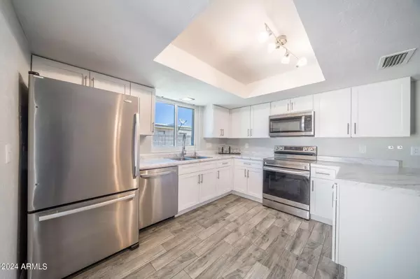 1725 N DATE -- #52, Mesa, AZ 85201