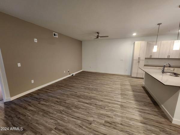 Mesa, AZ 85209,1760 S Crismon Road #2B