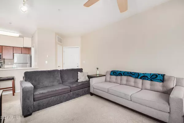 Phoenix, AZ 85008,5302 E VAN BUREN Street #2045
