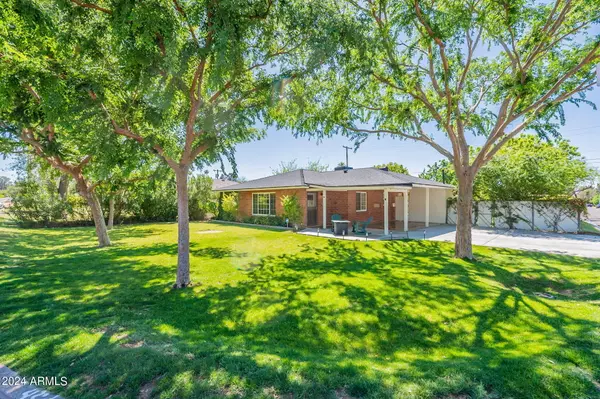 1821 E BETHANY HOME Road, Phoenix, AZ 85016