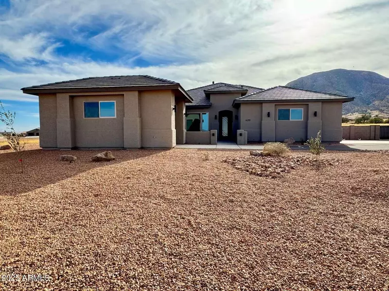 6210 E Red Oak Circle, Hereford, AZ 85615