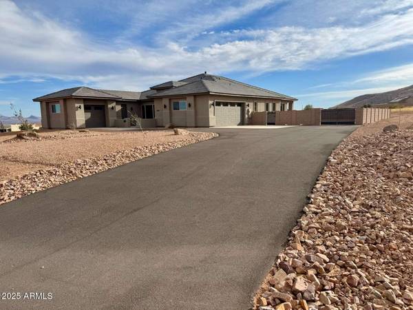 Hereford, AZ 85615,6210 E Red Oak Circle