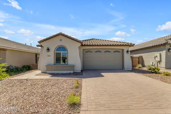 2823 W LYMAN Drive, San Tan Valley, AZ 85144