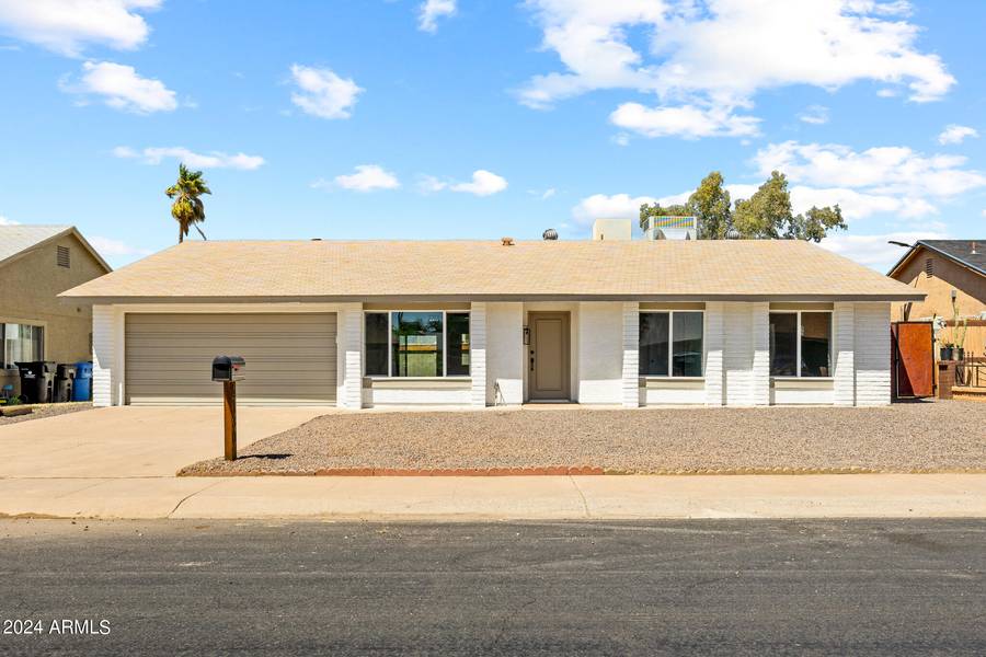 4130 E APOLLO Road, Phoenix, AZ 85042