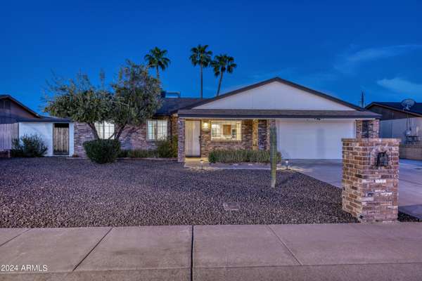 Phoenix, AZ 85022,15841 N 23RD Place