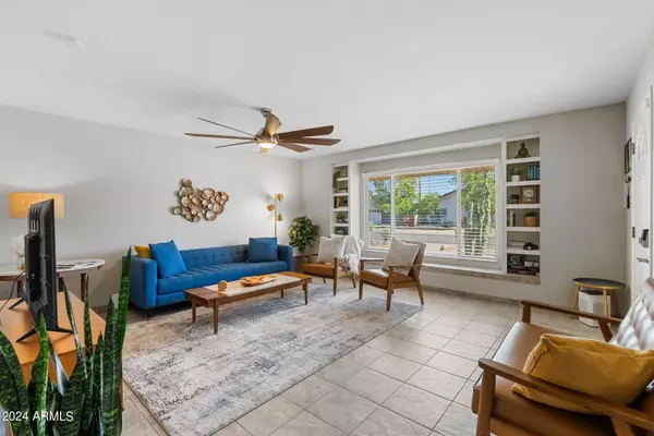 Scottsdale, AZ 85251,8520 E THORNWOOD Drive