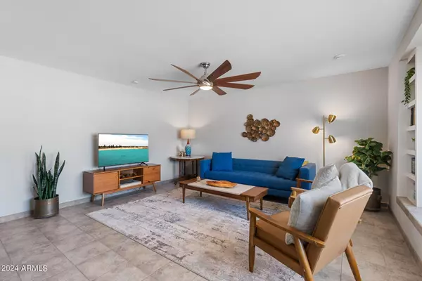 Scottsdale, AZ 85251,8520 E THORNWOOD Drive