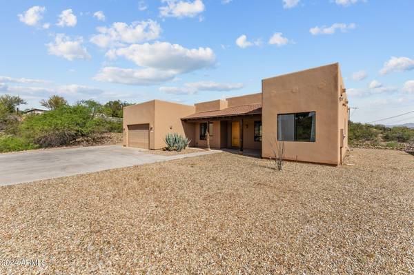 Wickenburg, AZ 85390,530 SUNNY COVE HEIGHTS Road