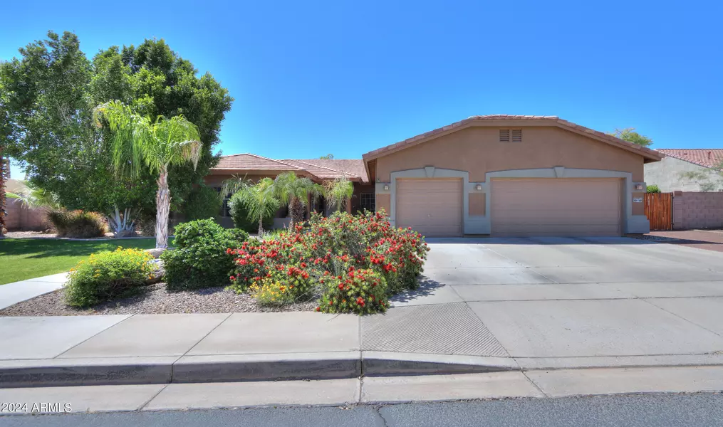 13627 W VERMONT Street, Litchfield Park, AZ 85340