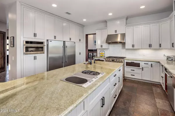 1447 E Echo Lane,  Phoenix,  AZ 85020